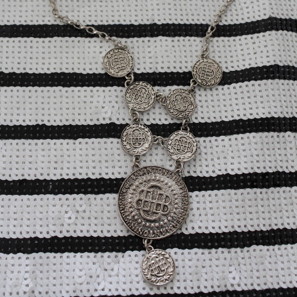 Costume Jewelry Necklace